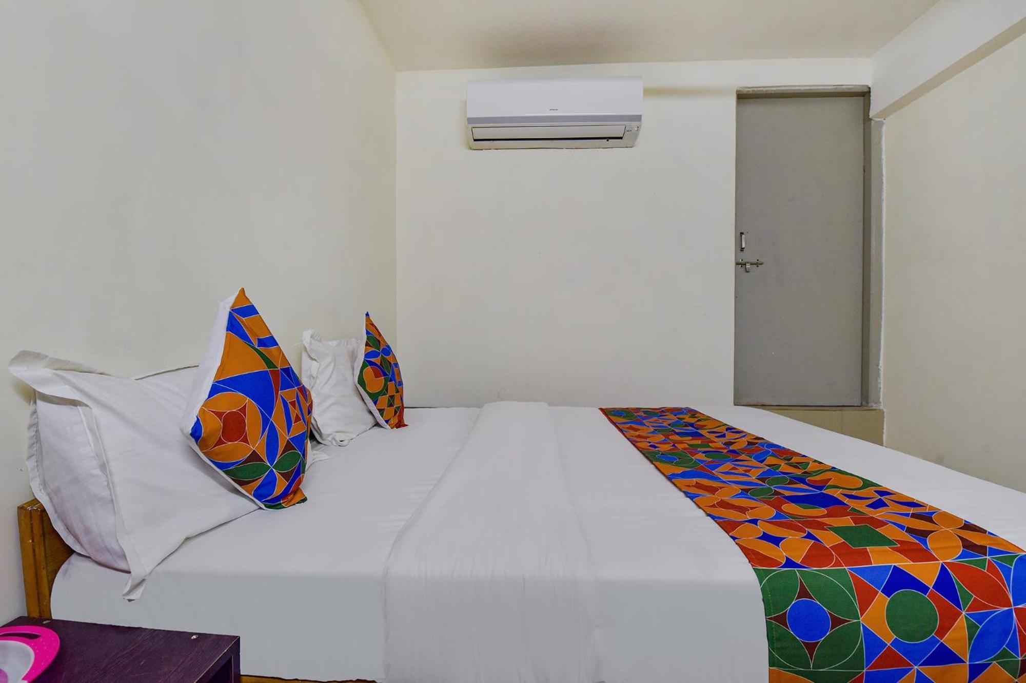 Hotel O Himalaya Inn Ahmedabad Ngoại thất bức ảnh
