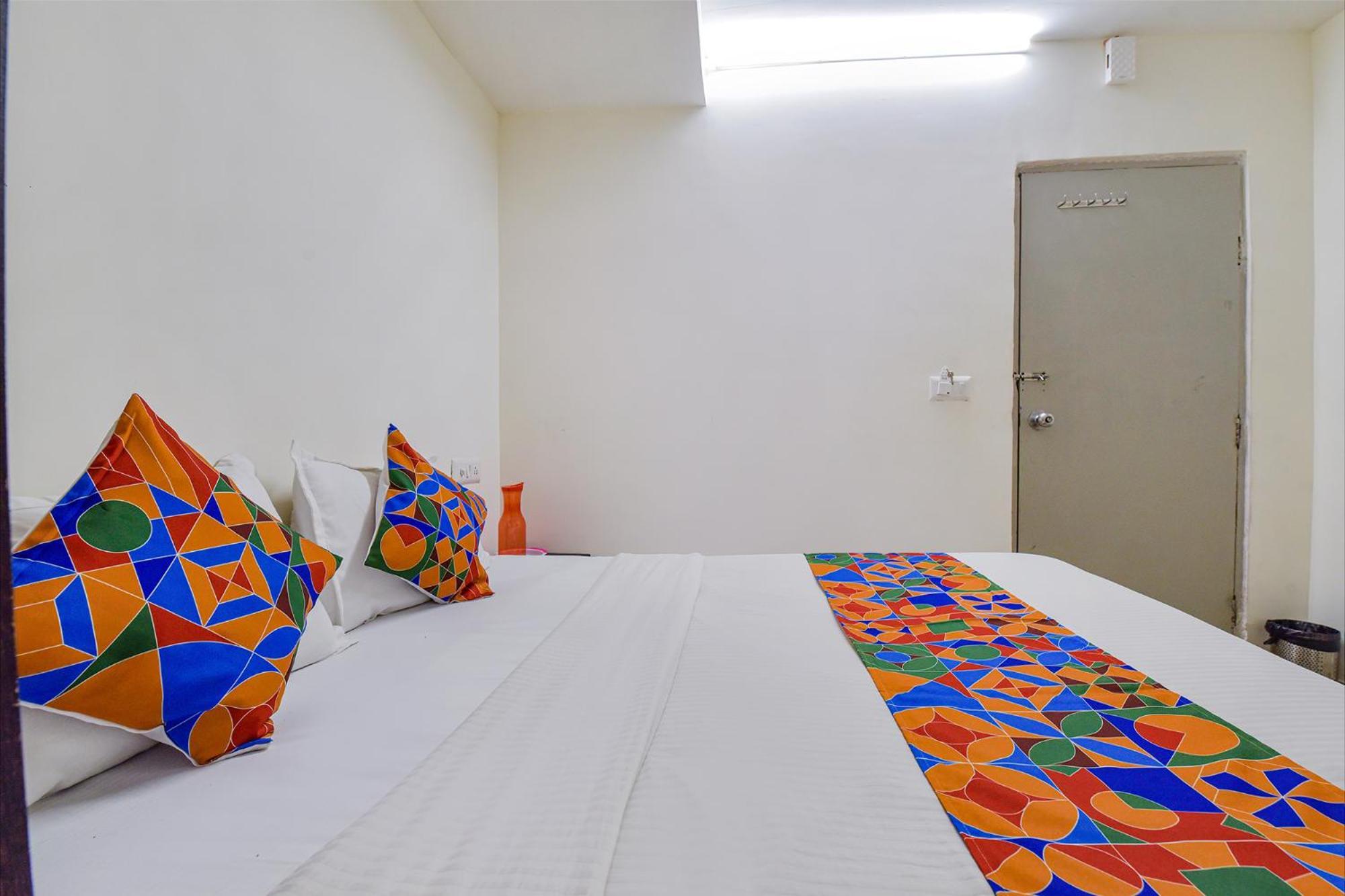 Hotel O Himalaya Inn Ahmedabad Ngoại thất bức ảnh
