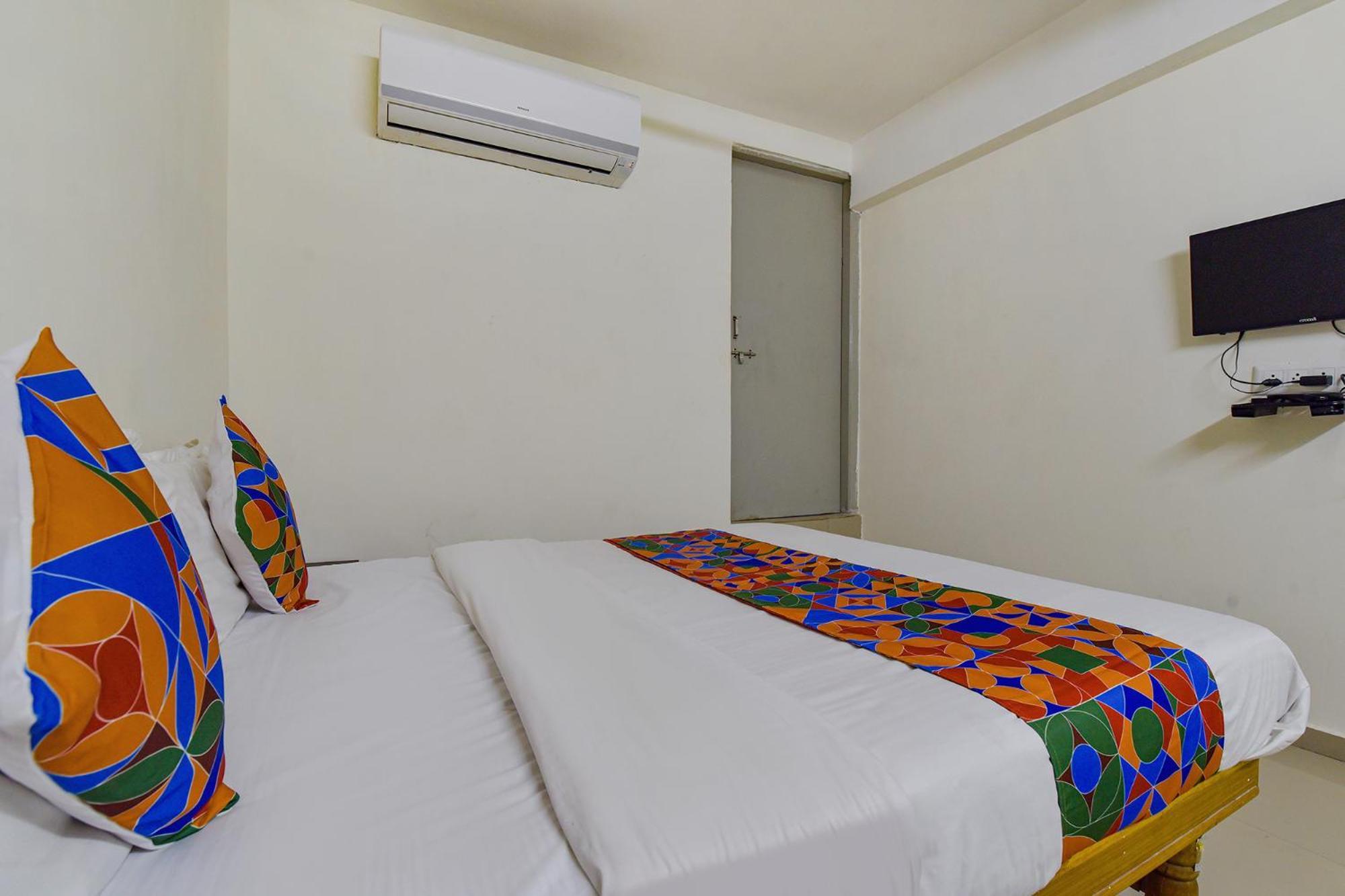 Hotel O Himalaya Inn Ahmedabad Ngoại thất bức ảnh