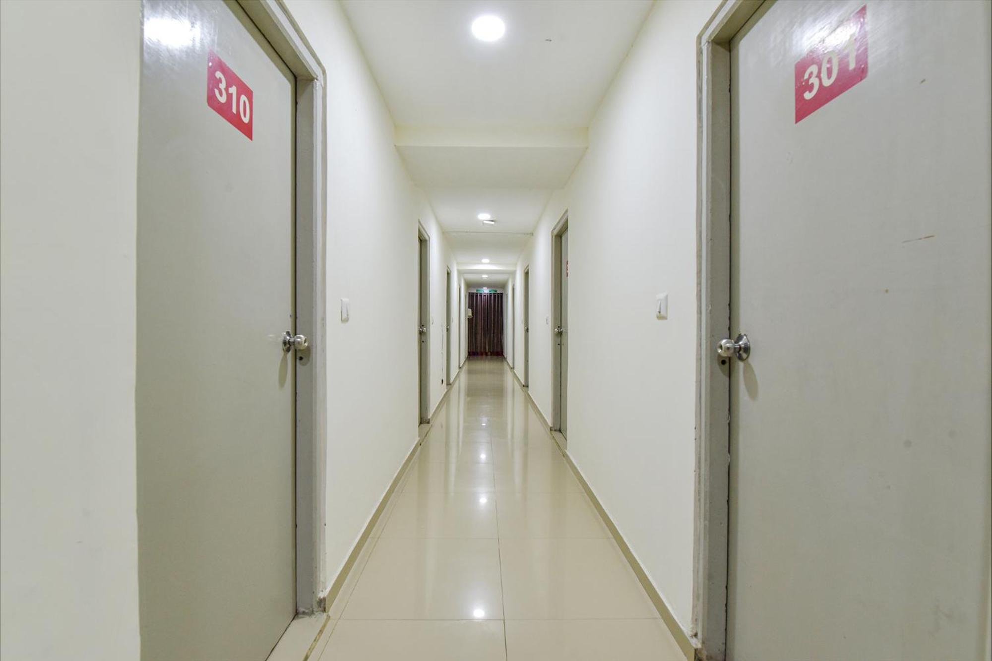 Hotel O Himalaya Inn Ahmedabad Ngoại thất bức ảnh