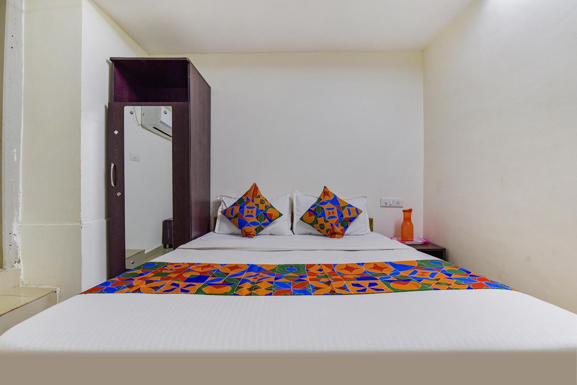 Hotel O Himalaya Inn Ahmedabad Ngoại thất bức ảnh