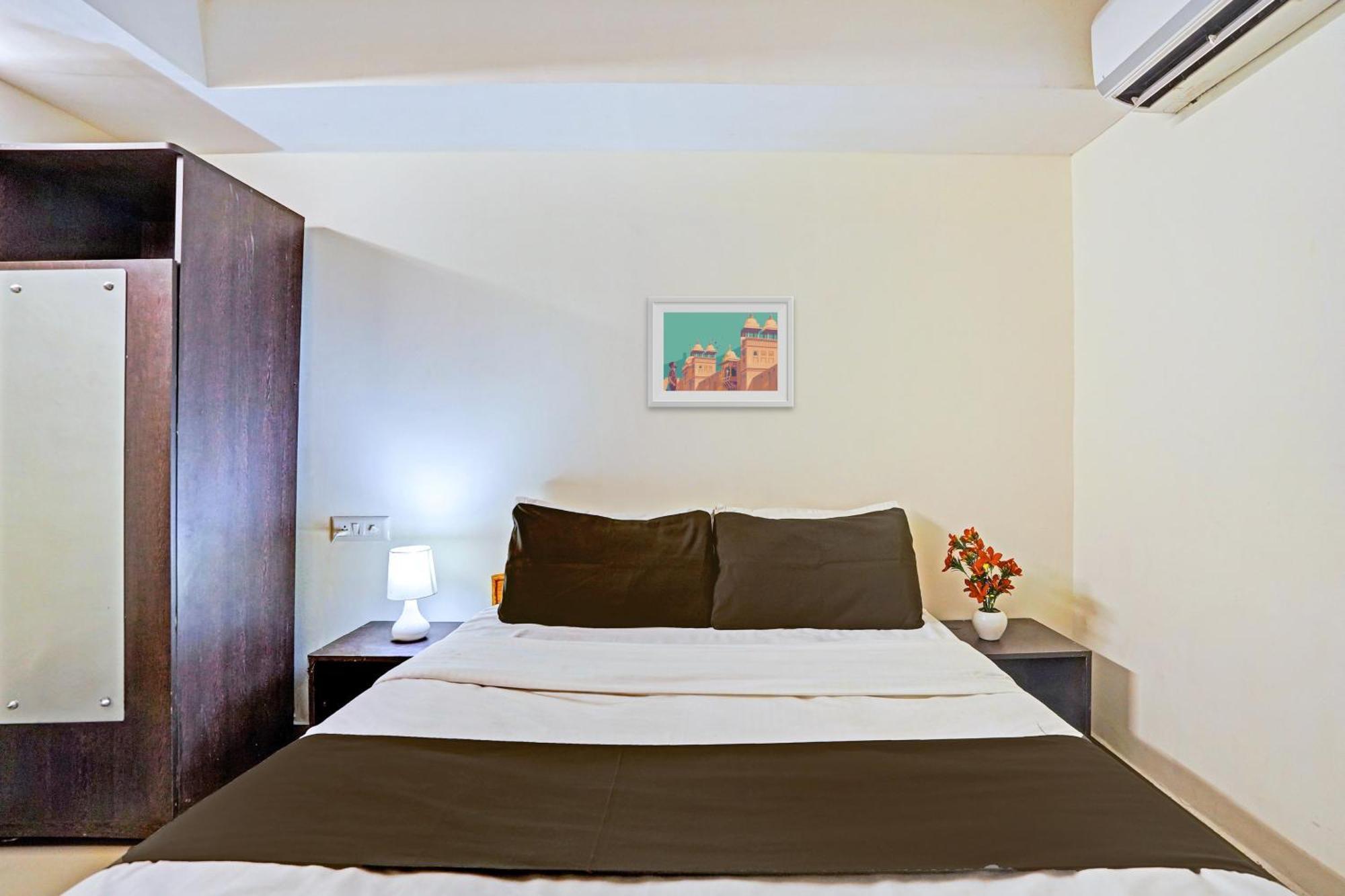 Hotel O Himalaya Inn Ahmedabad Ngoại thất bức ảnh