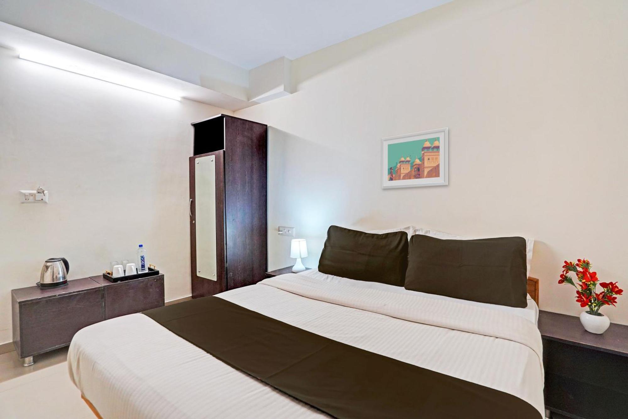 Hotel O Himalaya Inn Ahmedabad Ngoại thất bức ảnh
