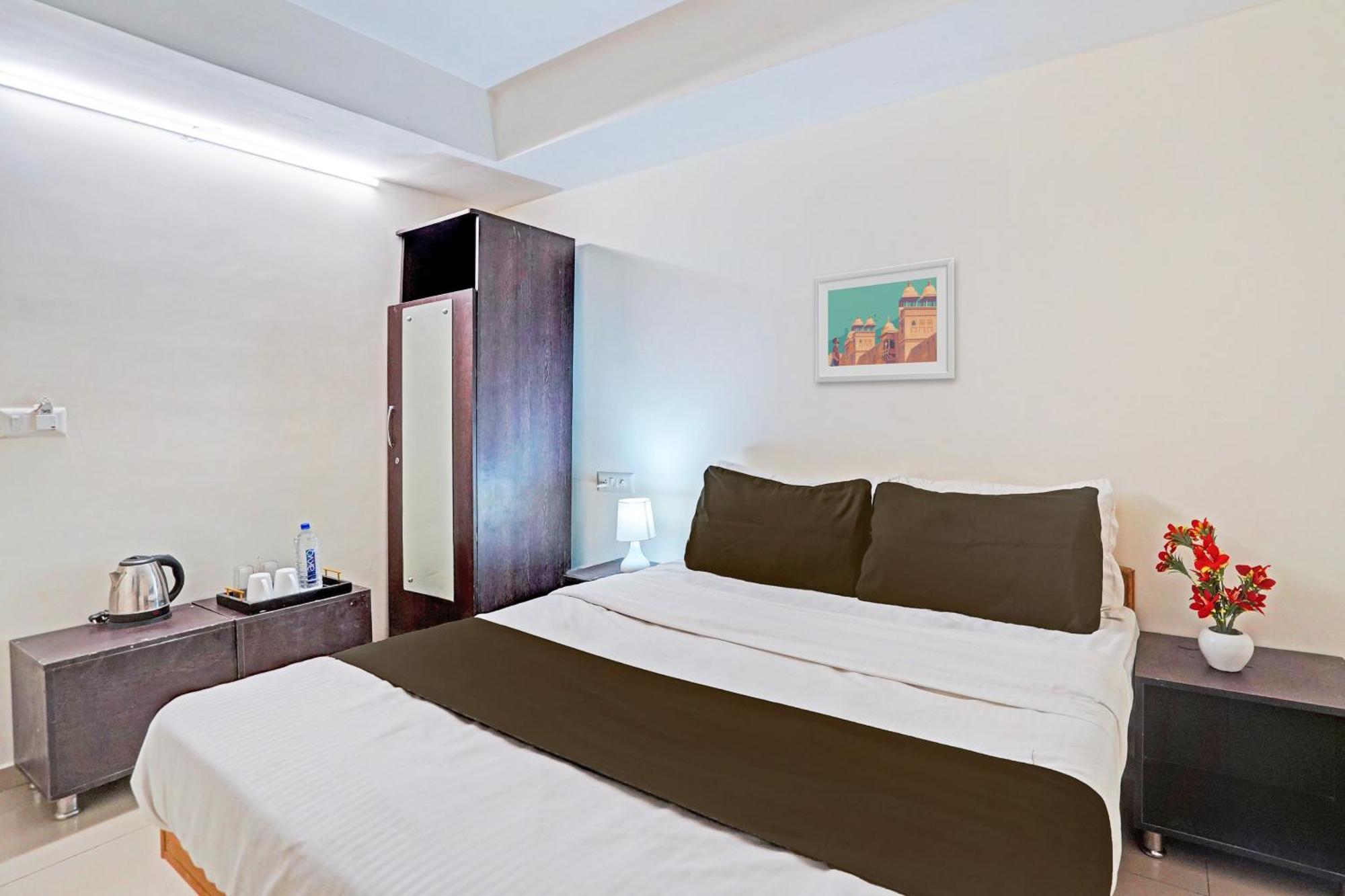 Hotel O Himalaya Inn Ahmedabad Ngoại thất bức ảnh