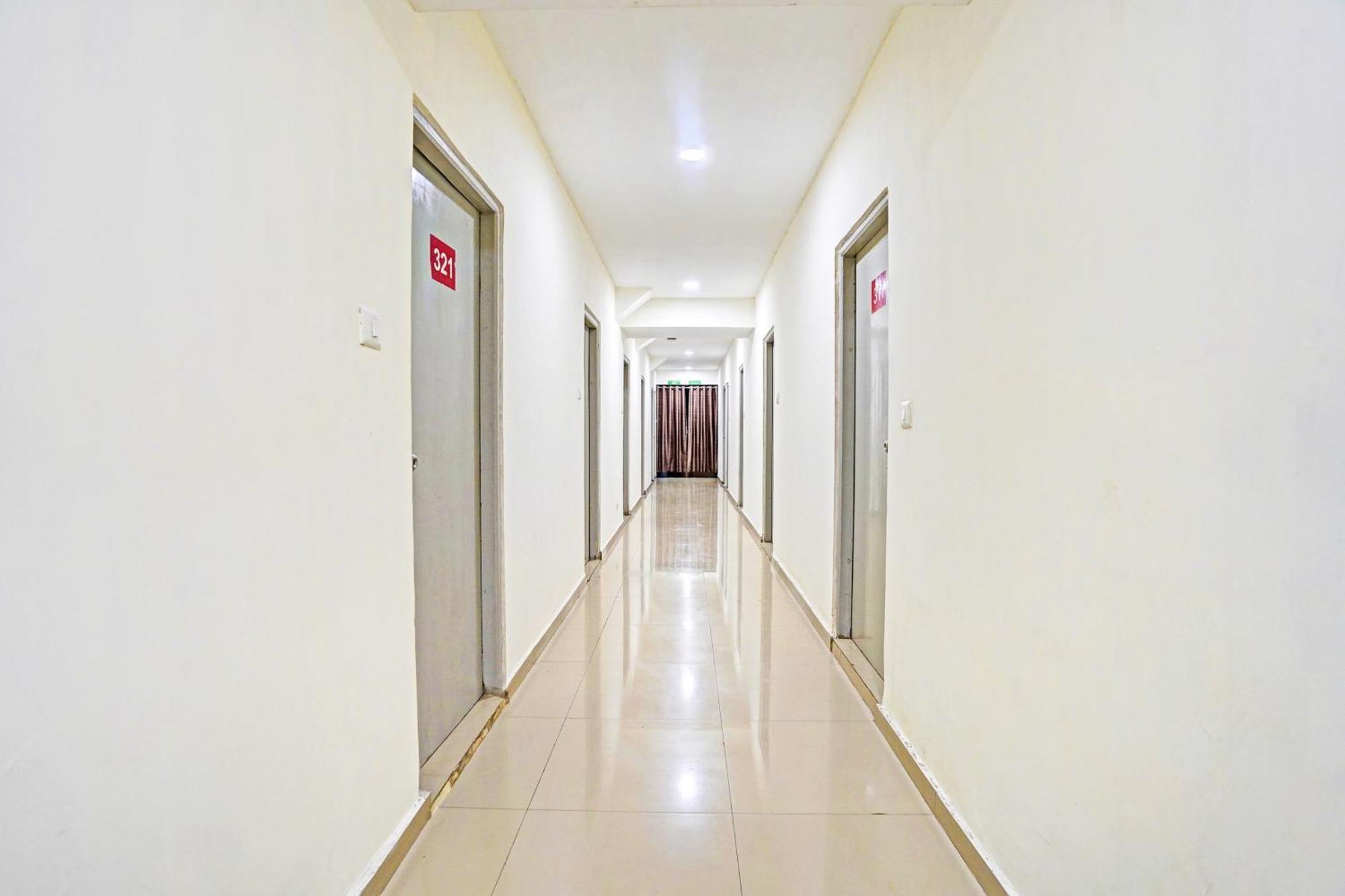 Hotel O Himalaya Inn Ahmedabad Ngoại thất bức ảnh